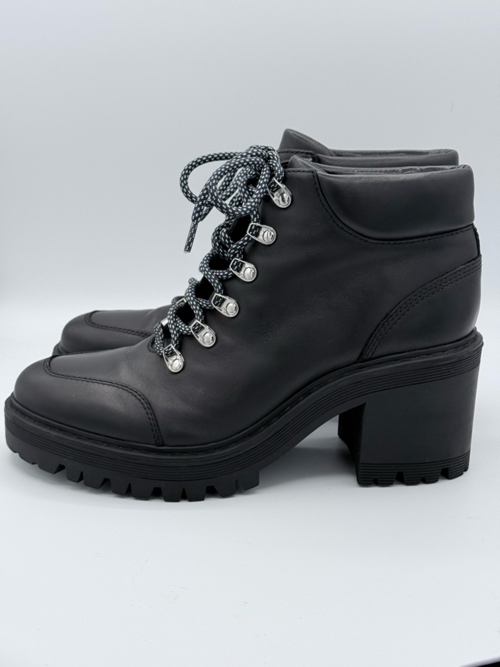 Marc Fisher LTD MLWALDO Black Lace-Up Hiker Ankle Boot Women's Size 9 - Picture 3 of 9